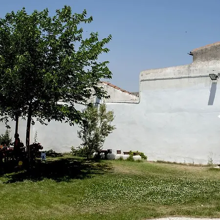 La Casona De Madrigal *